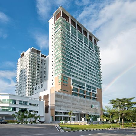 Olive Tree Hotel Penang Bayan Lepas Exteriör bild