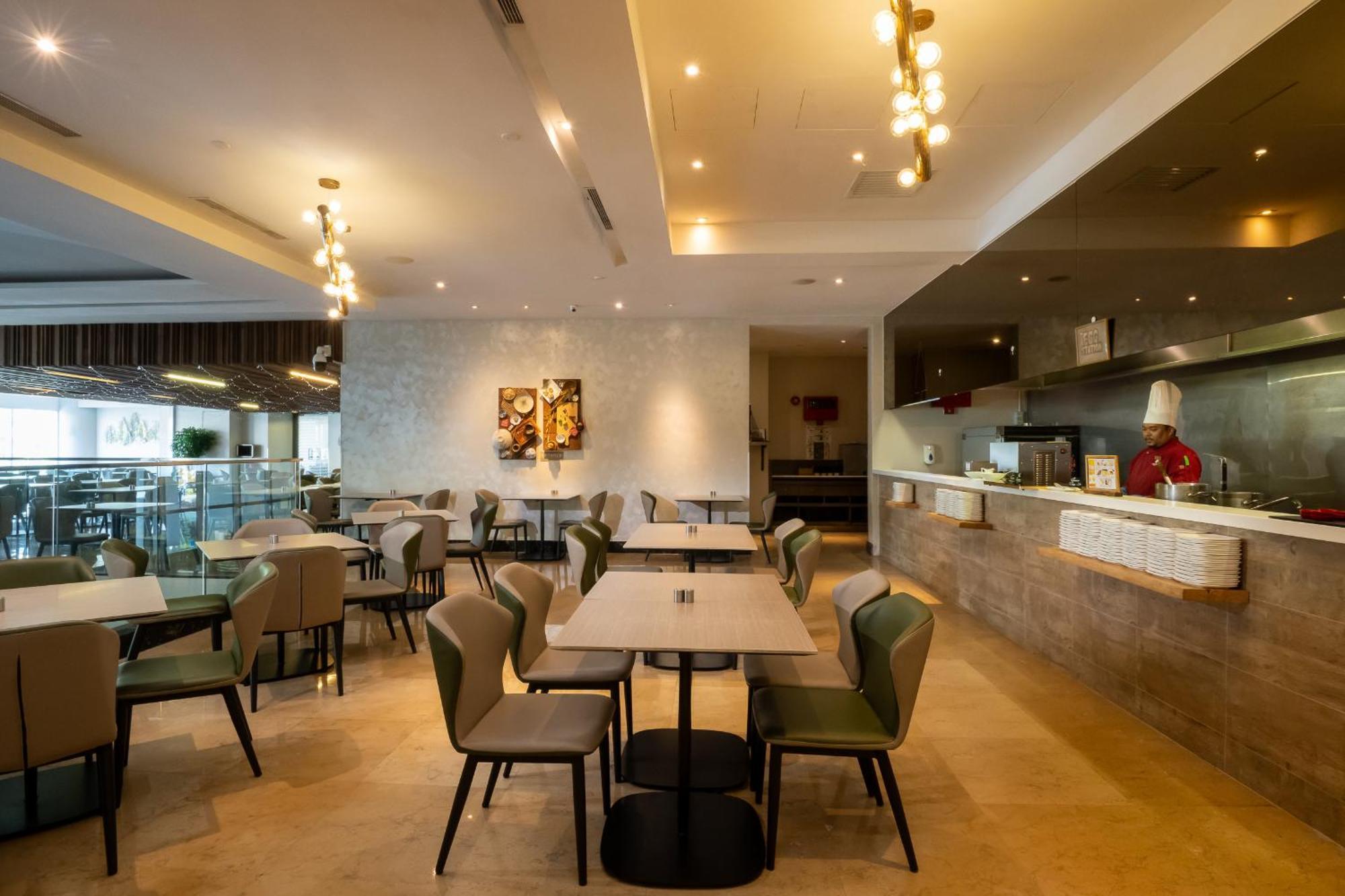 Olive Tree Hotel Penang Bayan Lepas Exteriör bild